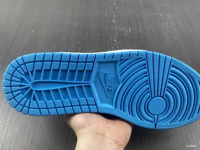 Rep MAX 1 Nike Air Jordan CJ7891-401 UNC SB Low x 0324